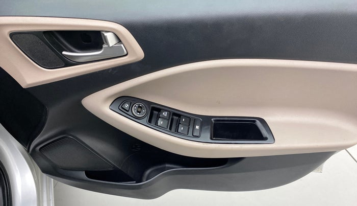 2018 Hyundai Elite i20 SPORTZ 1.2, Petrol, Manual, 97,435 km, Driver Side Door Panels Control