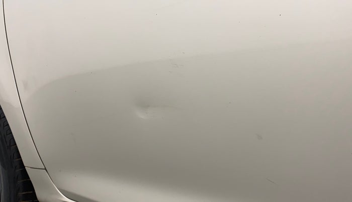2014 Toyota Camry 2.5L AT, Petrol, Automatic, 90,130 km, Front passenger door - Slightly dented