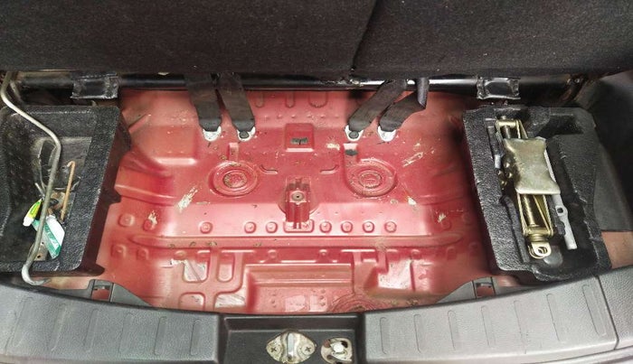 2017 Maruti Wagon R 1.0 VXI+, Petrol, Manual, 86,056 km, Boot floor - Slight discoloration