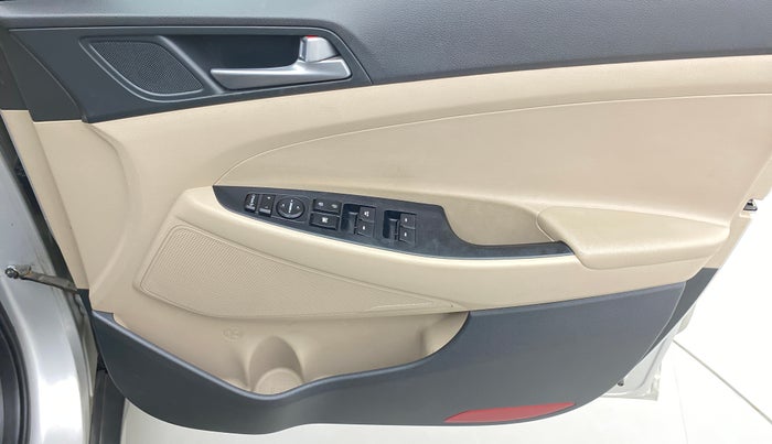 2016 Hyundai Tucson 2WD MT PETROL, Petrol, Manual, 21,632 km, Driver Side Door Panels Control