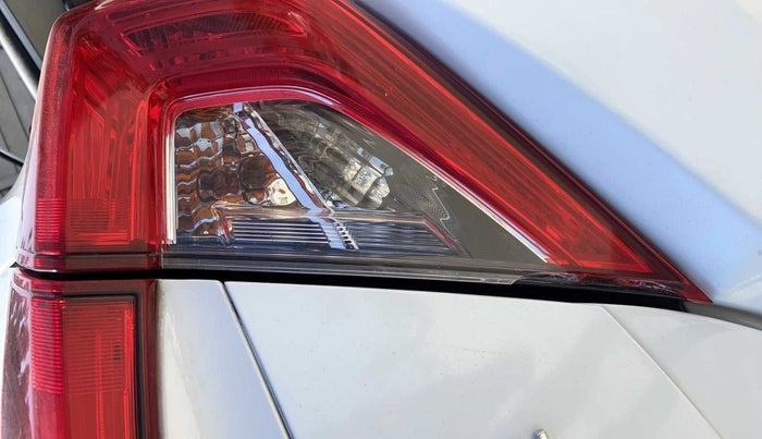 2019 Honda Civic 1.8L I-VTEC ZX CVT, Petrol, Automatic, 31,102 km, Right tail light - Minor damage