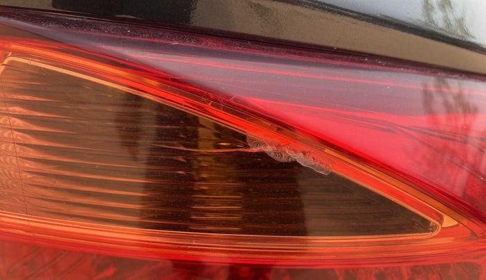 2015 Honda City SV MT PETROL, Petrol, Manual, 81,236 km, Right tail light - Minor damage