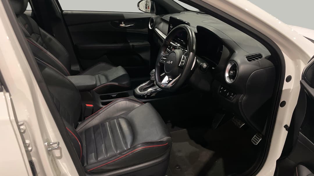 2023 Kia Cerato Gt, Automatic, 63654 km, Right Side Front Door Cabin View
