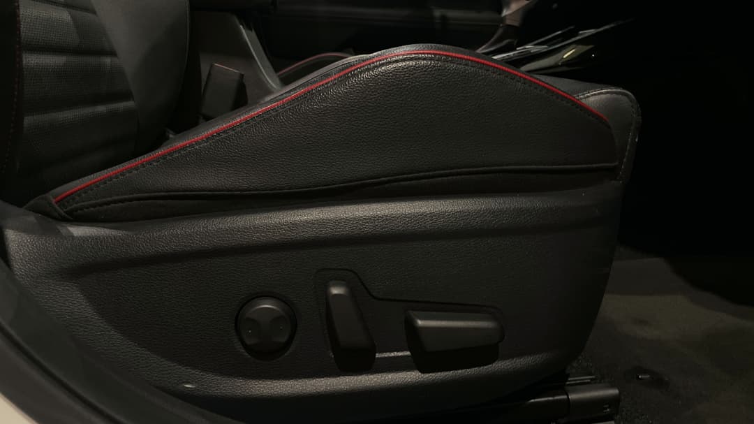 2023 Kia Cerato Gt, Automatic, 63654 km, Drivers Side Adjustment Panel
