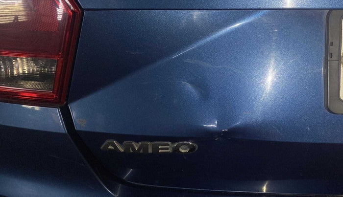 2016 Volkswagen Ameo HIGHLINE 1.2, Petrol, Manual, 70,088 km, Dicky (Boot door) - Slightly dented
