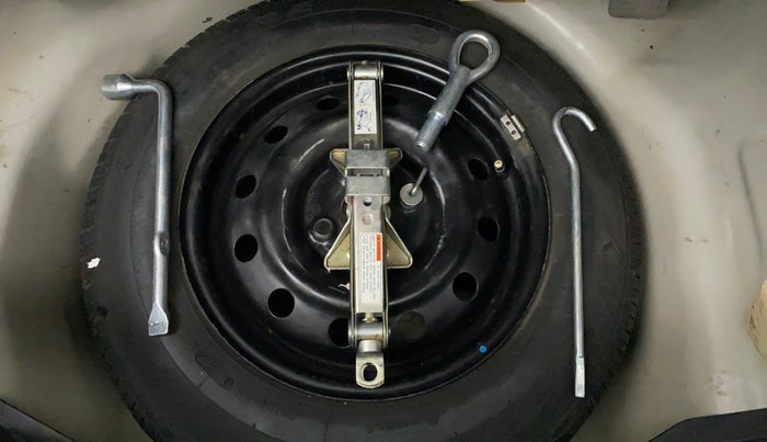 2015 Maruti Swift VXI, Petrol, Manual, 78,709 km, Spare Tyre