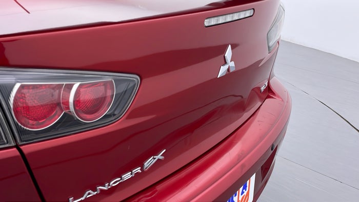 MITSUBISHI LANCER EX-Door Exterior Boot Door Dent