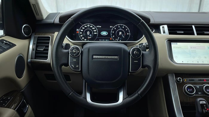 LAND ROVER RANGE ROVER SPORT-Steering Wheel Close-up