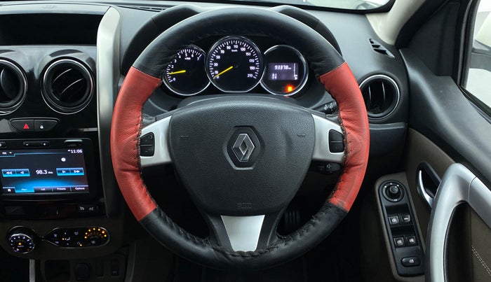 2016 Renault Duster RXZ AMT 110 PS, Diesel, Automatic, 93,272 km, Steering Wheel Close Up