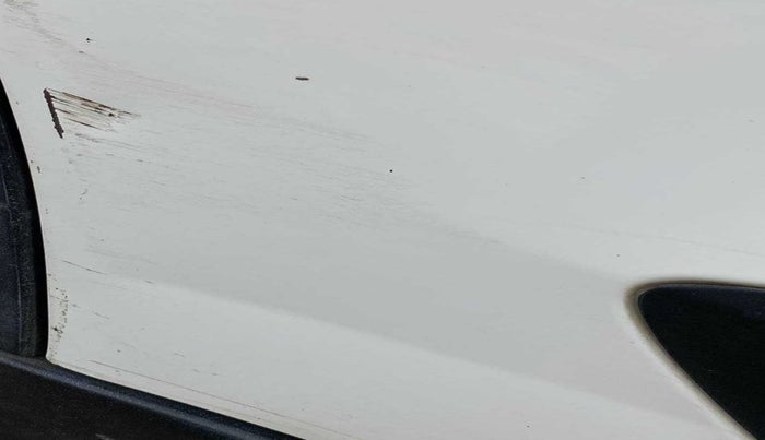 2018 Tata NEXON XM 1.5, Diesel, Manual, 82,196 km, Right rear door - Minor scratches