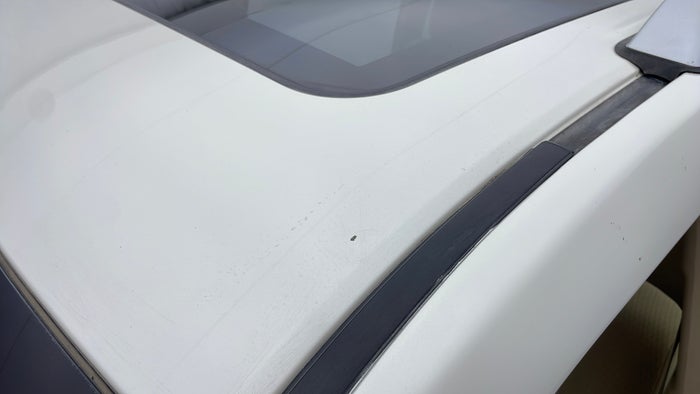 TOYOTA LAND CRUISER-Roof Scratch