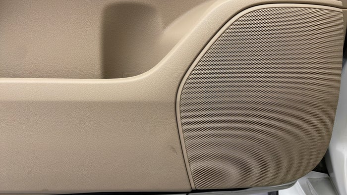 TOYOTA LAND CRUISER-Speakers