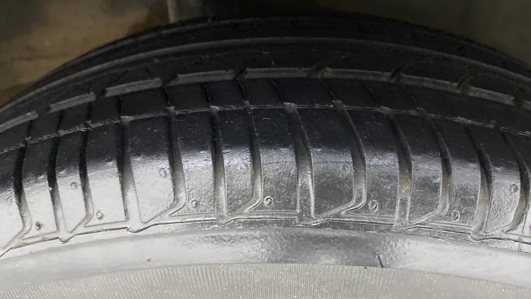 Right Rear Tyre Tread