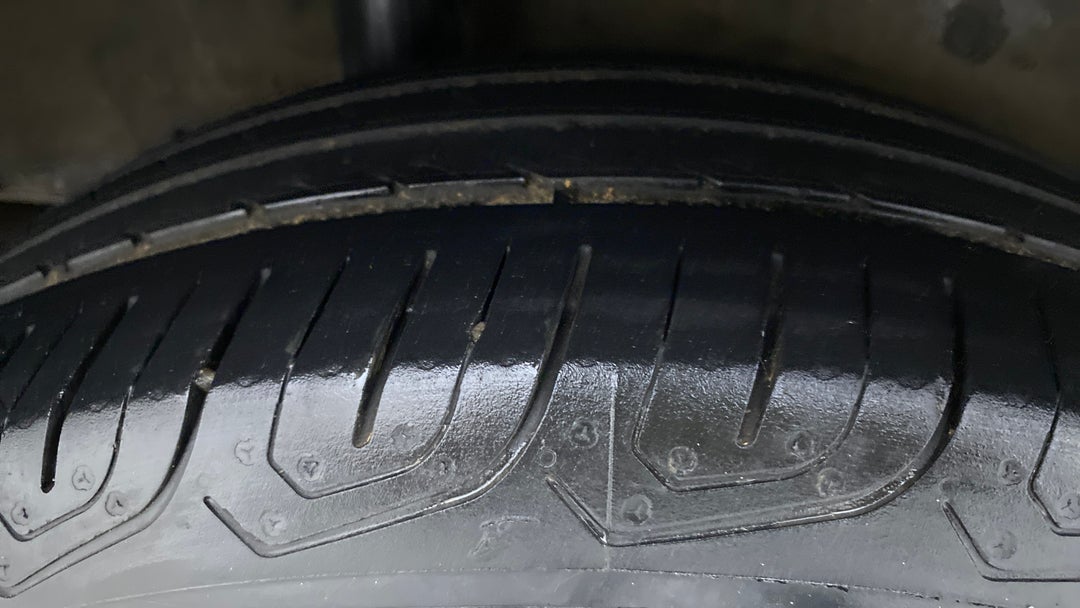 Right Rear Tyre Tread