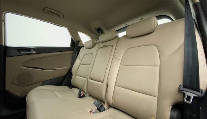 2016 Hyundai Tucson 2WD AT GL PETROL , Petrol, Automatic, 21,218 km, Right Side Rear Door Cabin