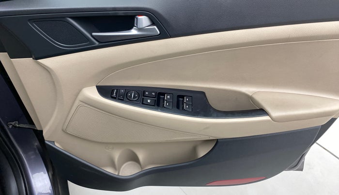 2016 Hyundai Tucson 2WD AT GL PETROL , Petrol, Automatic, 21,218 km, Driver Side Door Panels Control