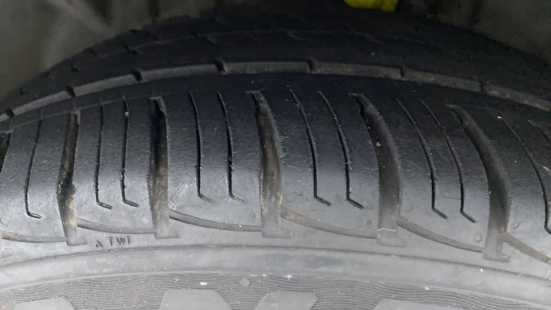 Left Front Tyre Tread