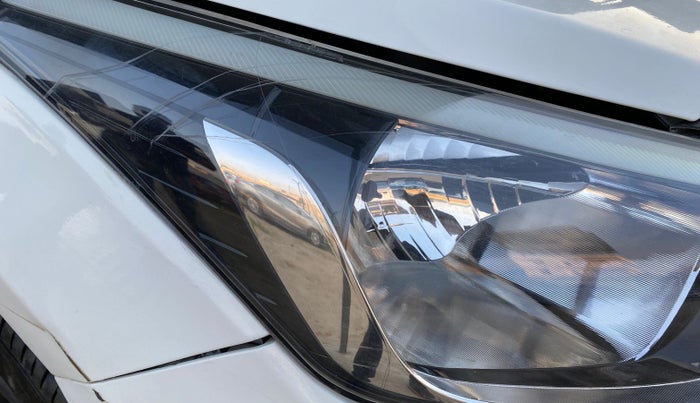2018 Hyundai Elite i20 MAGNA EXECUTIVE 1.2, Petrol, Manual, 22,753 km, Right headlight - Minor scratches