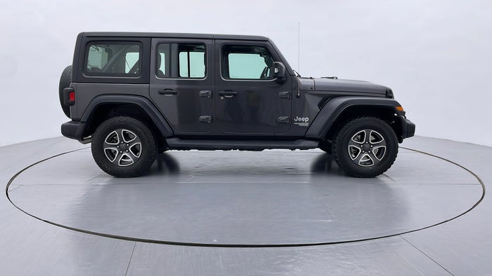 JEEP WRANGLER-Right Side View