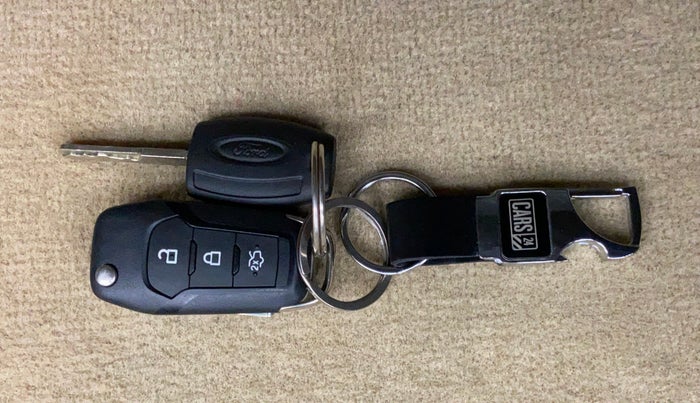 2017 Ford Figo Aspire 1.2 TITANIUM PETROL, Petrol, Manual, 23,166 km, Key Close Up