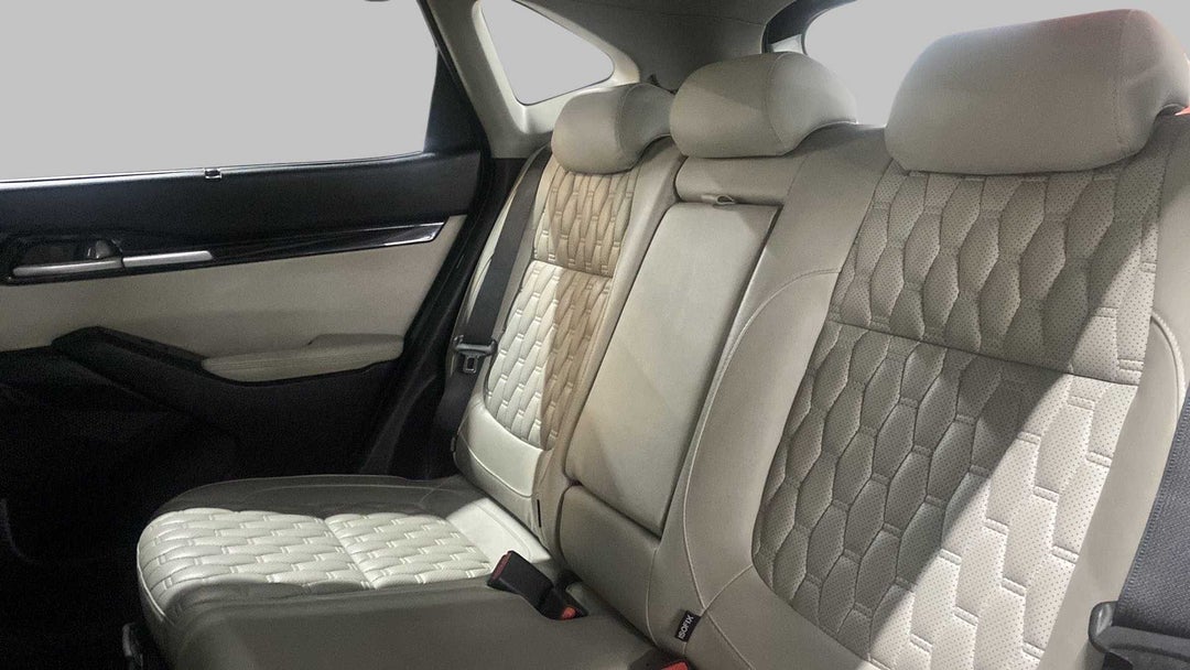 Right Side Rear Door Cabin