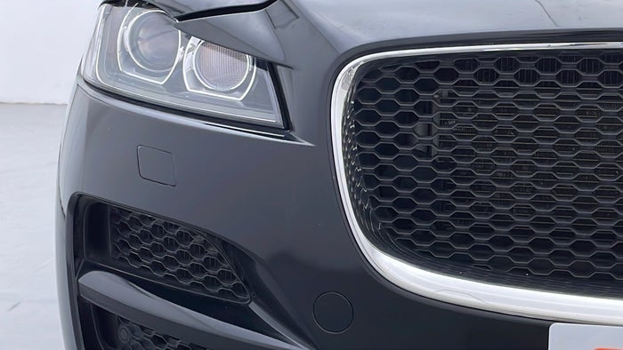 JAGUAR F PACE-Head Light RHS Washer Not Working