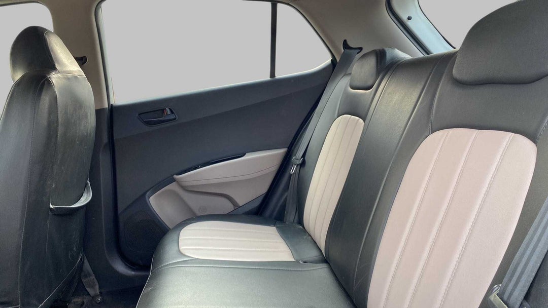 Right Side Rear Door Cabin