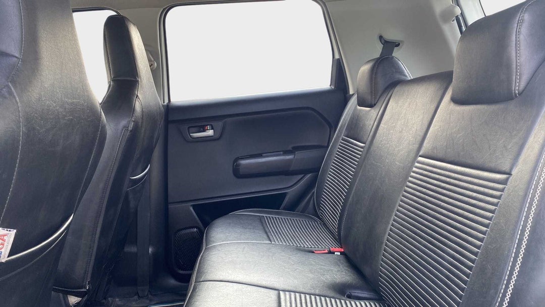 Right Side Rear Door Cabin