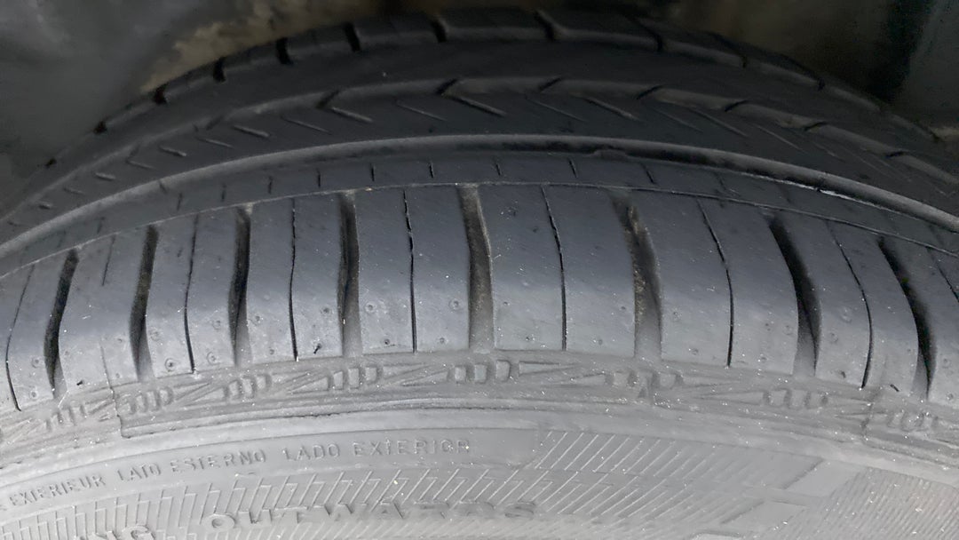 Left Rear Tyre Tread