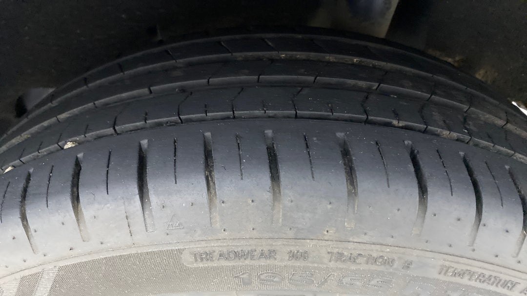 Left Rear Tyre Tread