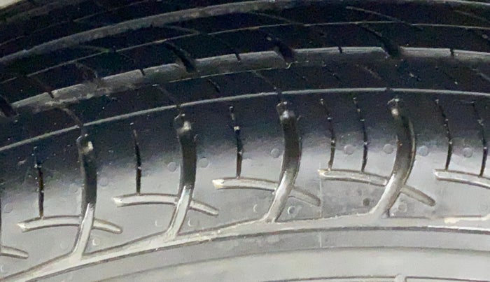 2019 Maruti Baleno DELTA 1.2 K12, Petrol, Manual, 29,390 km, Right Rear Tyre Tread