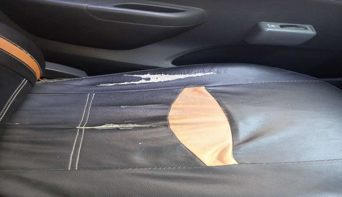 2015 Renault Kwid RXL, Petrol, Manual, 41,184 km, Front left seat (passenger seat) - Cover slightly torn