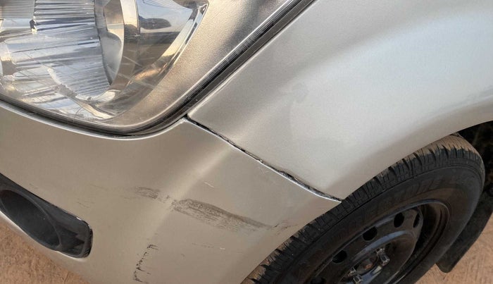 2010 Maruti Ritz VXI, Petrol, Manual, 28,755 km, Front bumper - Minor scratches