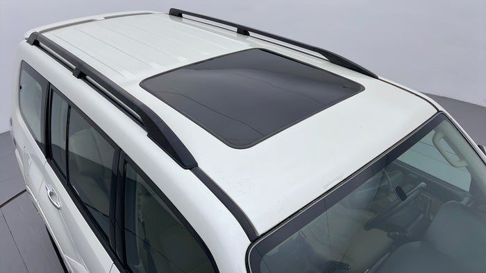 MITSUBISHI PAJERO-Roof/Sunroof View