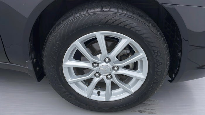 MITSUBISHI LANCER EX-Alloy Wheel RHS Front Scratch