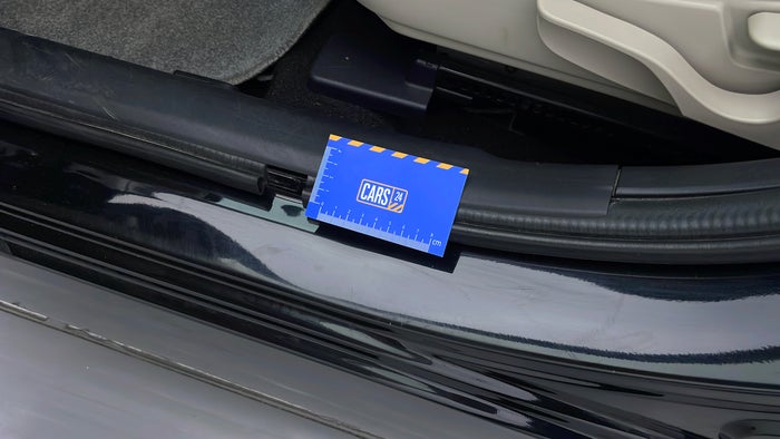 MITSUBISHI LANCER EX-Running Board LHS Scratch