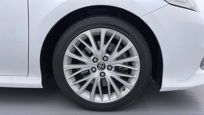 TOYOTA CAMRY-Right Front Tyre