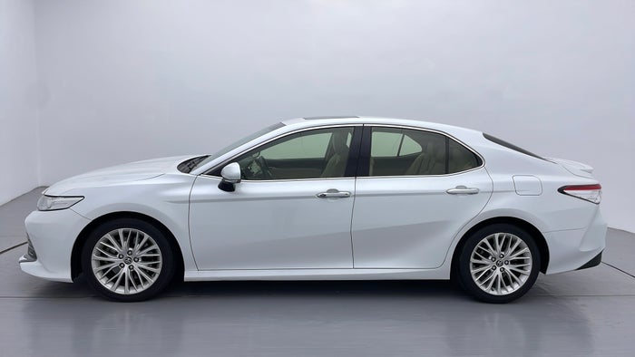 TOYOTA CAMRY-Left Side View