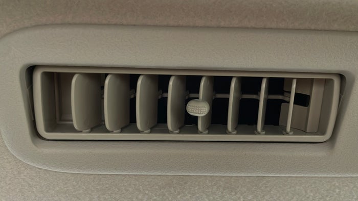 MITSUBISHI PAJERO-Rear AC Vents