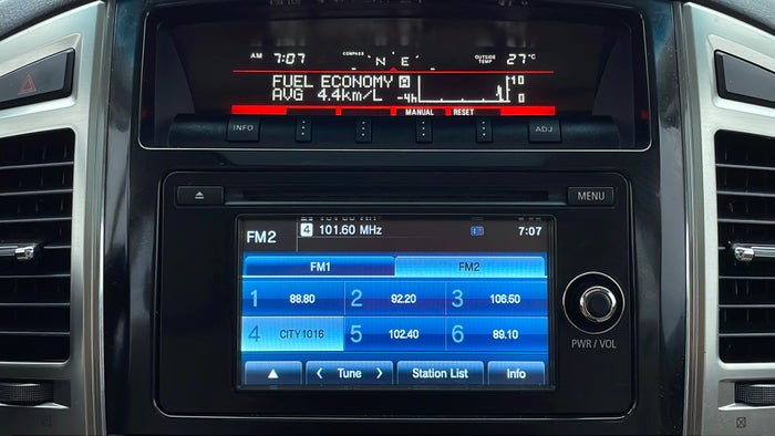 MITSUBISHI PAJERO-Infotainment System