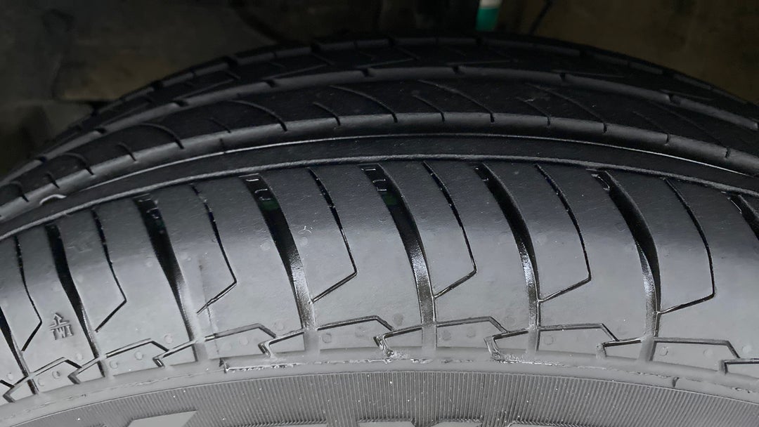 Left Front Tyre Tread