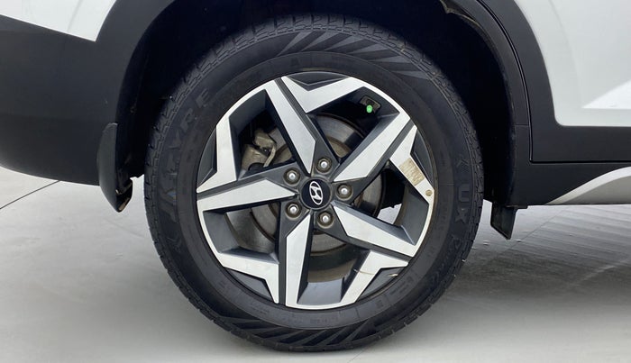 2022 Hyundai ALCAZAR PRESTIGE 1.5 MT 7STR, Diesel, Manual, 16,747 km, Right Rear Wheel