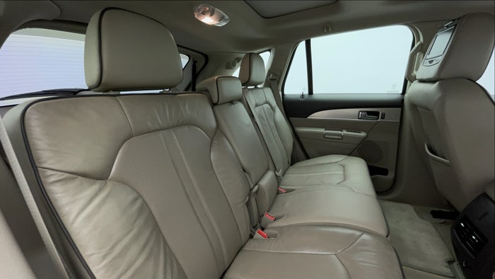 LINCOLN MKX-Right Side Door Cabin View