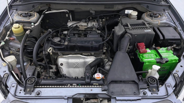 MITSUBISHI LANCER-Engine Bonet View