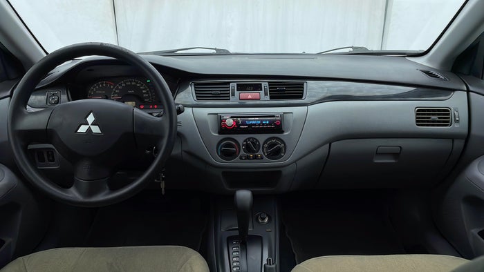 MITSUBISHI LANCER-Dashboard View