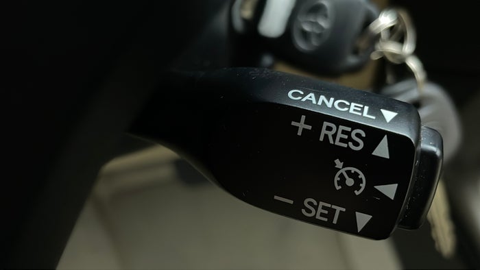 TOYOTA YARIS-Cruise Control