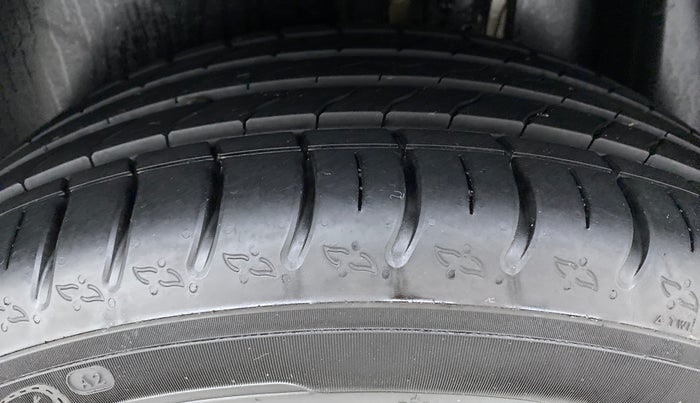 2022 Skoda KUSHAQ STYLE 1.0TSI MT, Petrol, Manual, 2,389 km, Left Rear Tyre Tread