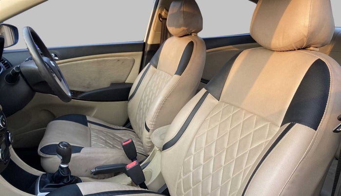 2015 Hyundai Verna 1.6 CRDI SX, Diesel, Manual, 47,015 km, Right Side Front Door Cabin