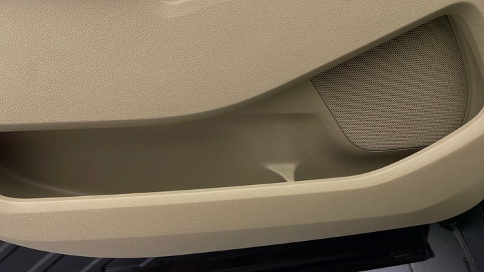 FORD EXPLORER-Door Interior LHS front Scratch