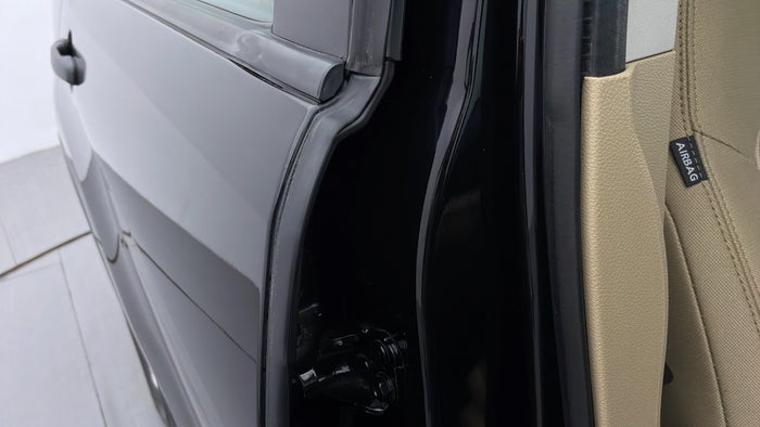 FORD EXPLORER-Door Exterior RHS Rear Door Beading Missing/Broken